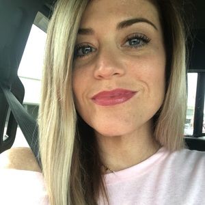 Meet your Posher, Brooke